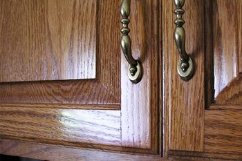 The Easy Way To Clean Greasy Cabinets Wrapped In Rust