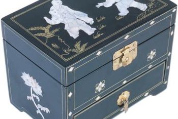 How To Clean Black Lacquer Furniture Design Correct Ways To Care For Lacquer Furniture Page 2 Of 4 Wred